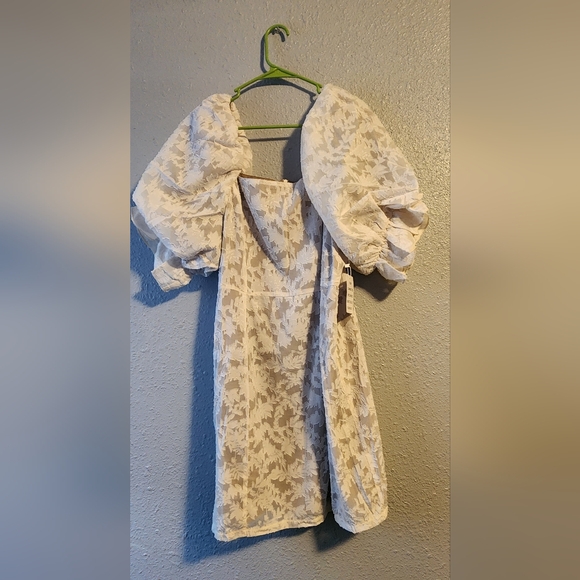 Joyfolie Livi dress cream- NWT - Picture 2 of 3